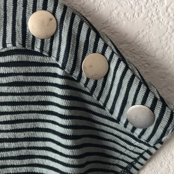 Top - Picture 2 of 7